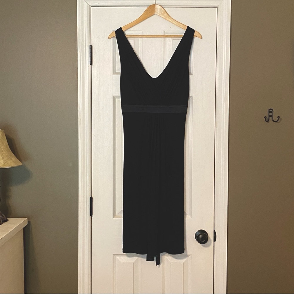 THE LIMITED (NWT) Little Black Dress - elegant sleeveless dress - woman’s size L